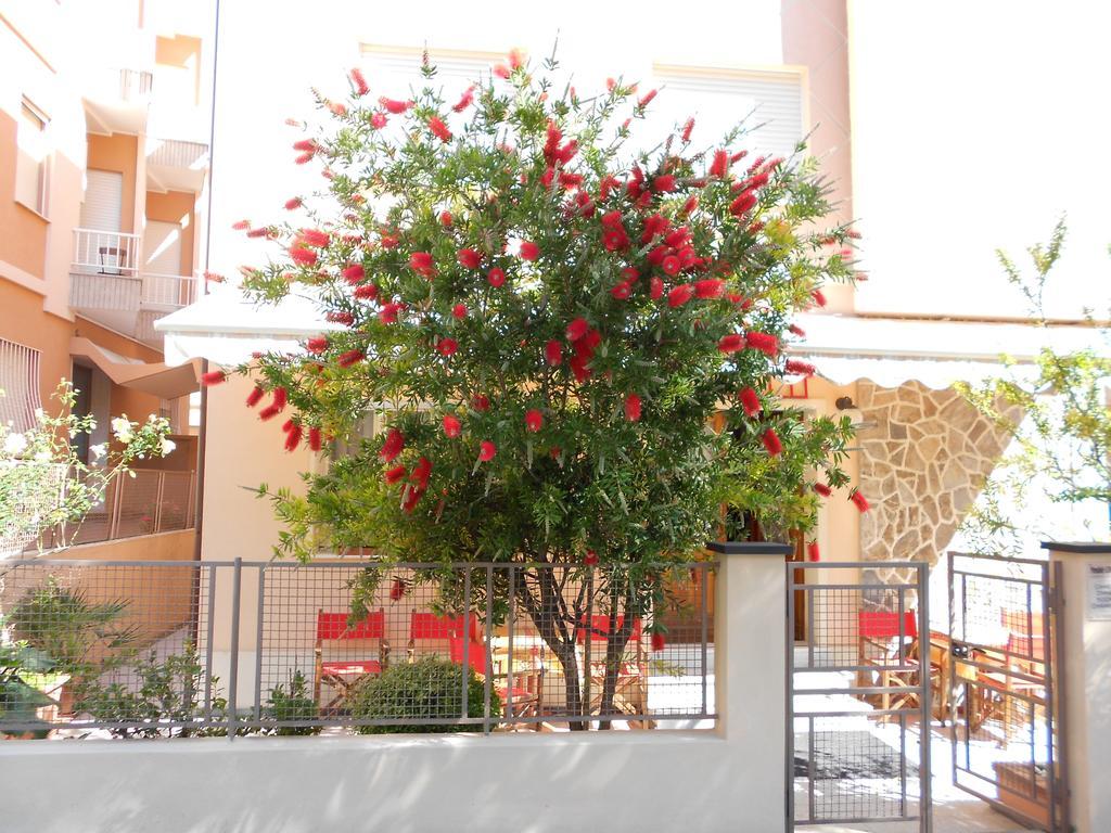 Hotel Meuble Corallo Laigueglia Luaran gambar